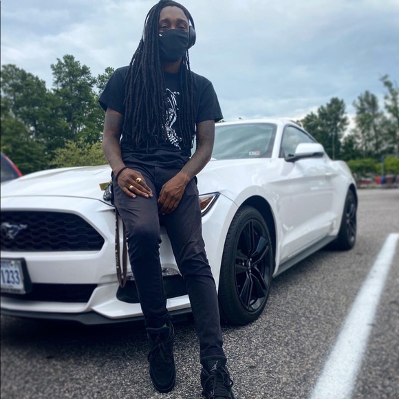 Meet your Posher, Gerrin - Picture 2 of 2